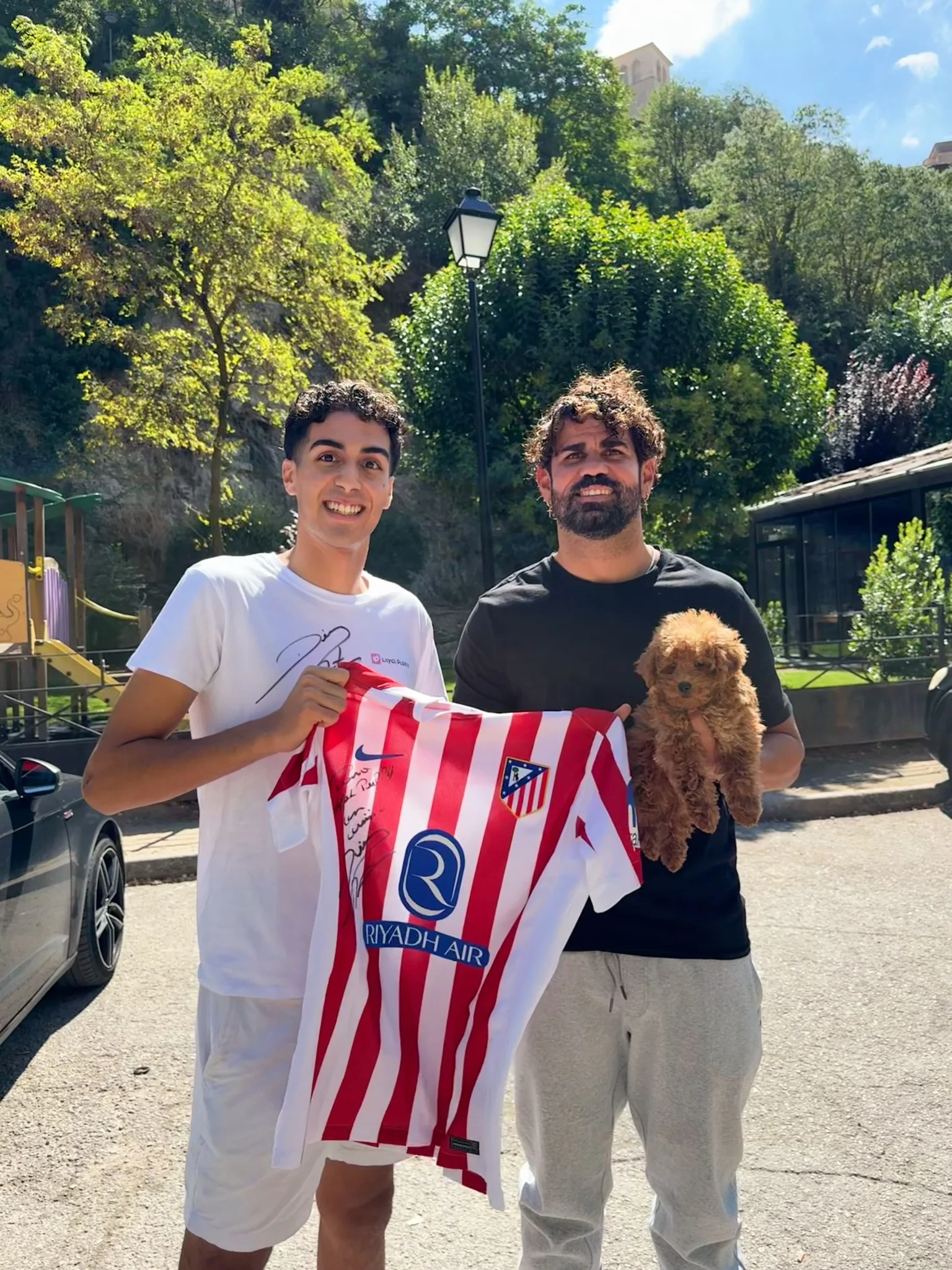 Diego Costa, con Loyal Puppy